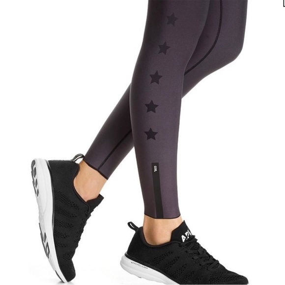 LAST CHANCE | Cor by Ultracor Ombre Star Leggings in Black - Picture 2 of 11